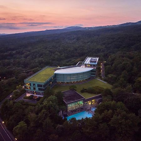 We Hotel Jeju Сеогвипо Екстериор снимка