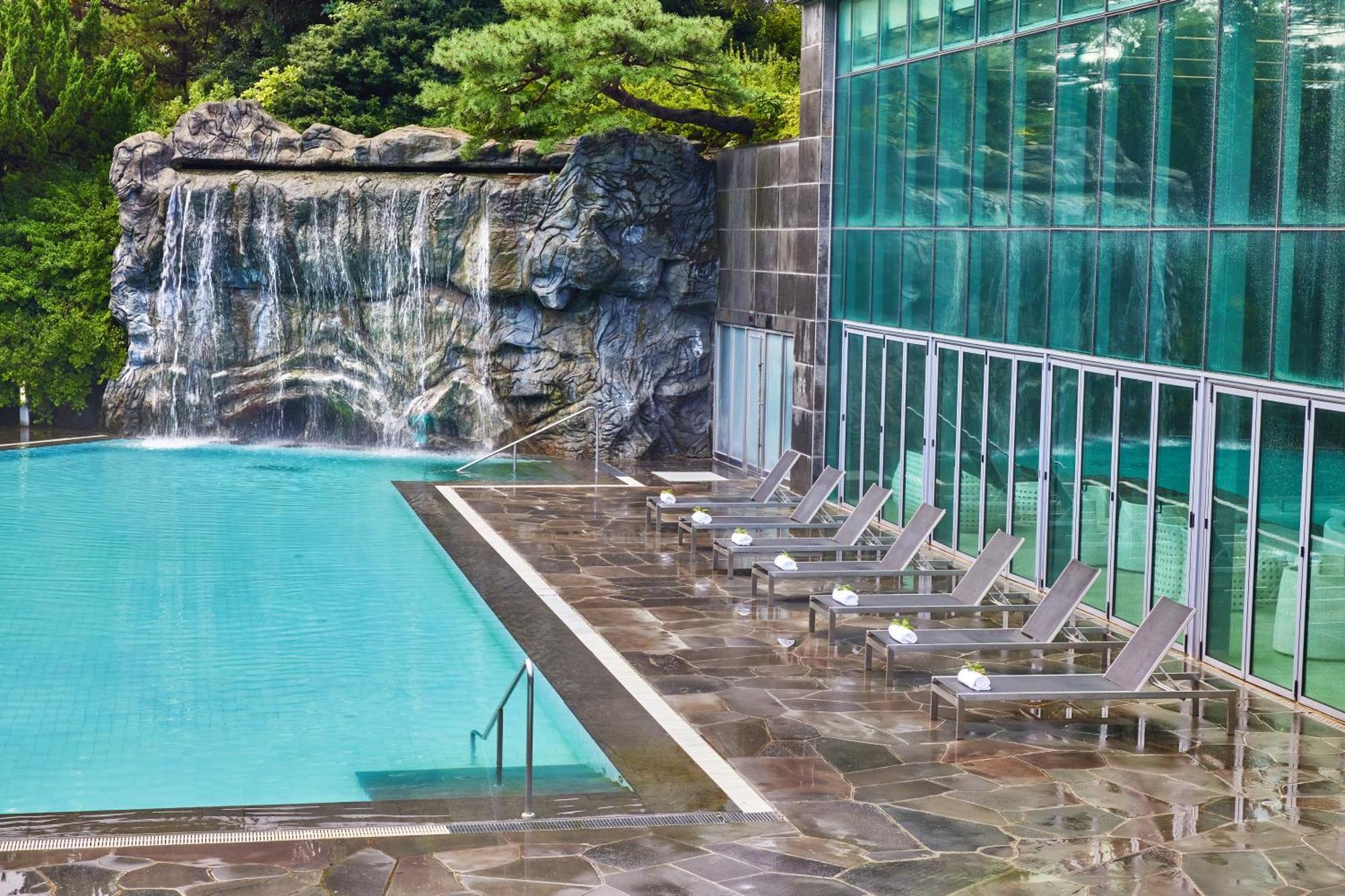 We Hotel Jeju Сеогвипо Екстериор снимка
