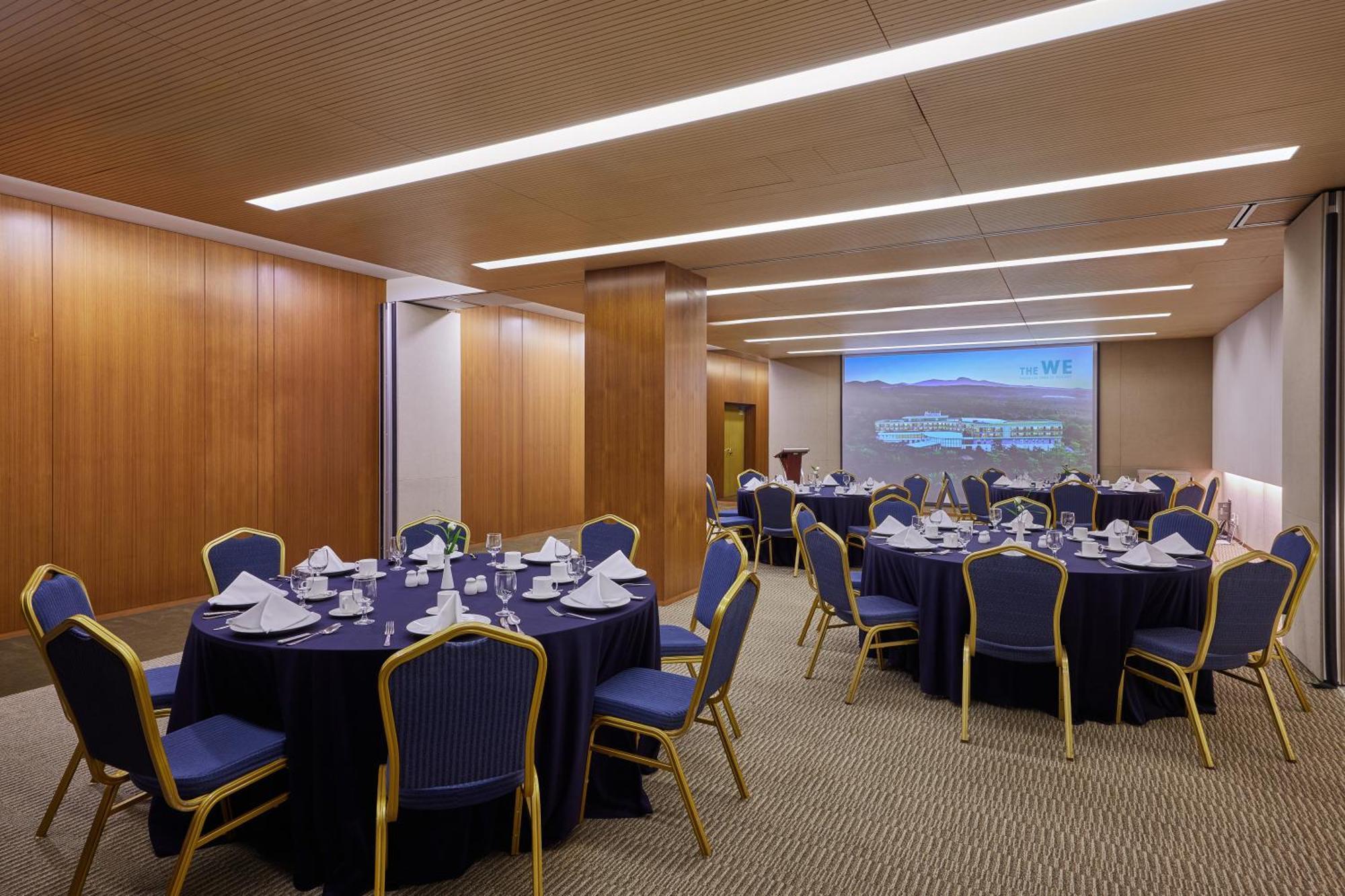 We Hotel Jeju Сеогвипо Екстериор снимка