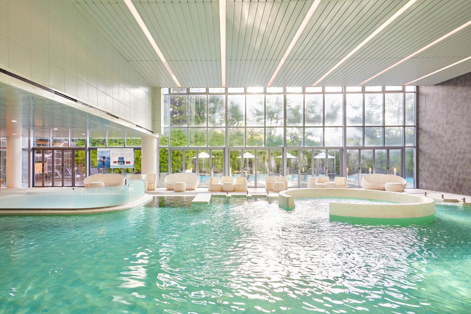 We Hotel Jeju Сеогвипо Екстериор снимка