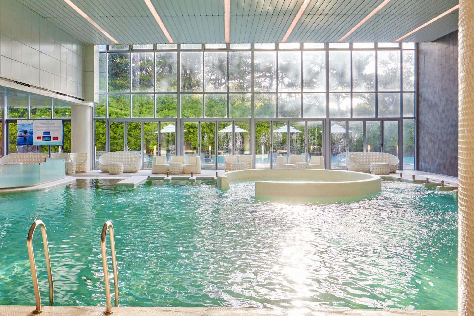 We Hotel Jeju Сеогвипо Екстериор снимка