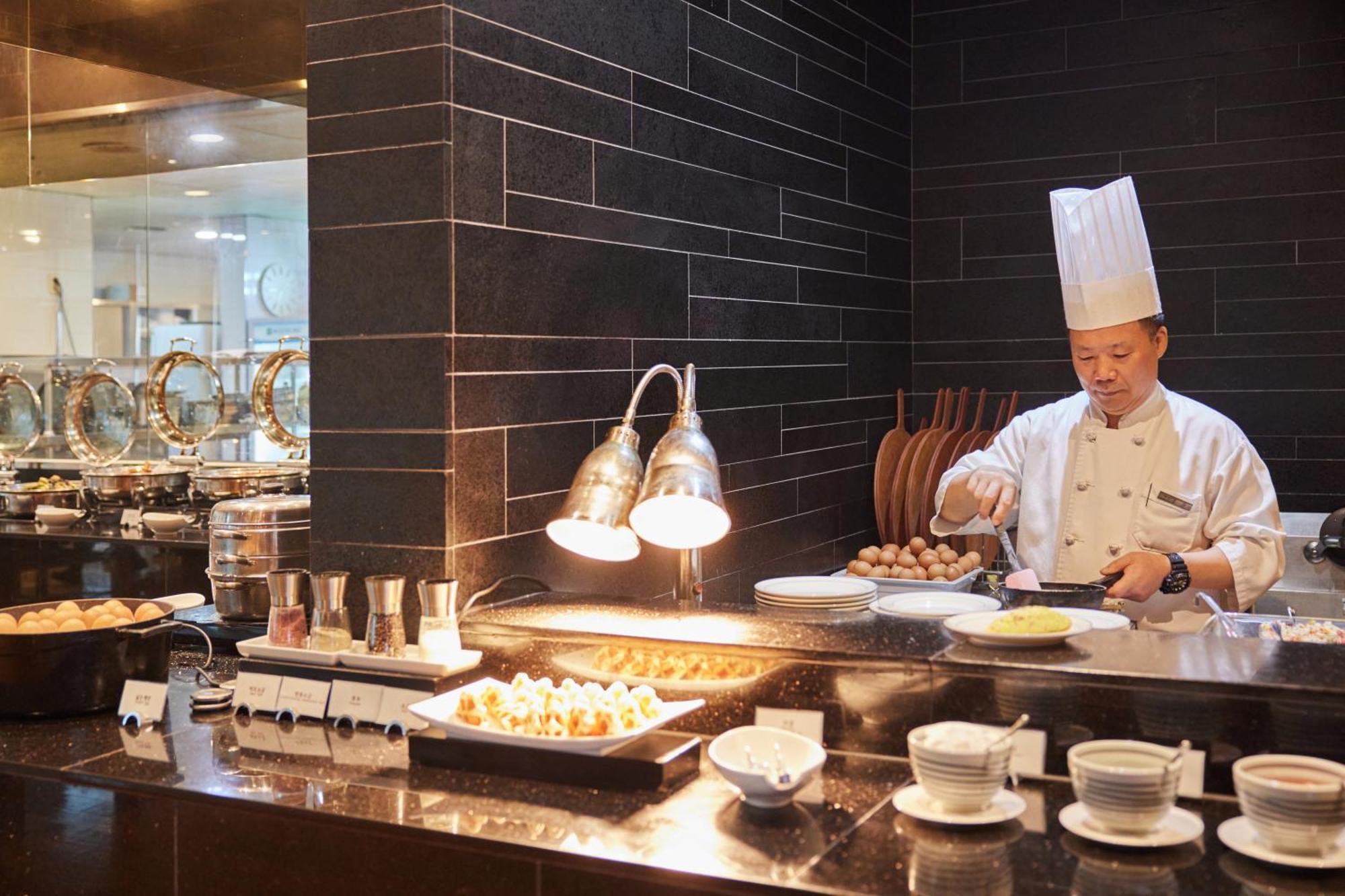 We Hotel Jeju Сеогвипо Екстериор снимка