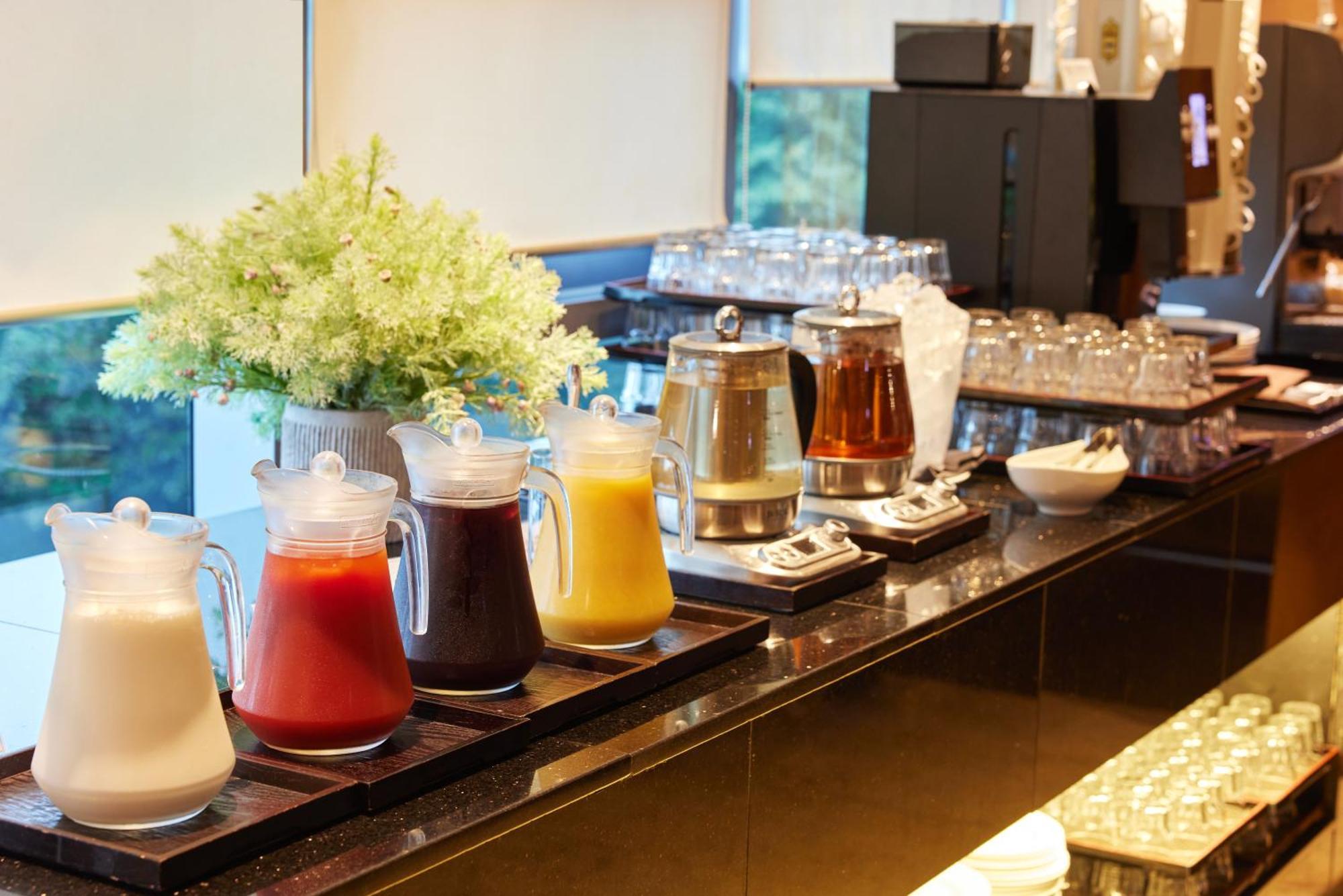 We Hotel Jeju Сеогвипо Екстериор снимка